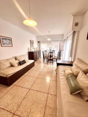 Departamento 2 ambientes frente al mar en Miramar